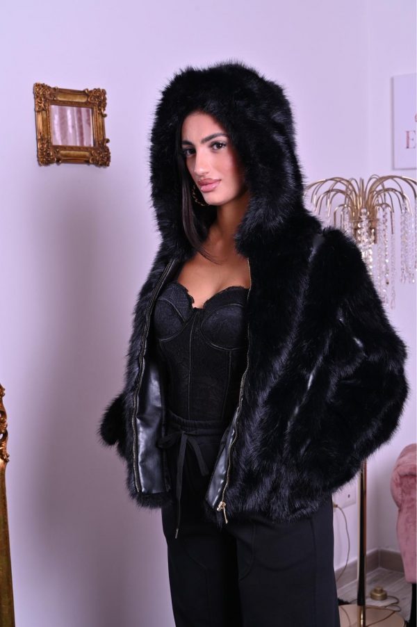 Pelliccia Nera Glam Hood
