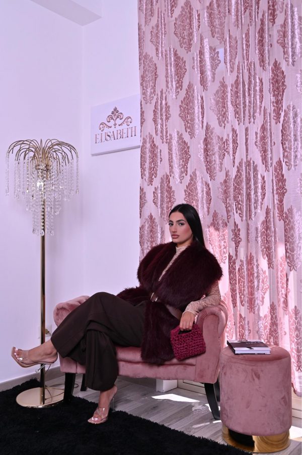 Avvolgente, intenso e ultra chic: il must-have che accende l’inverno.