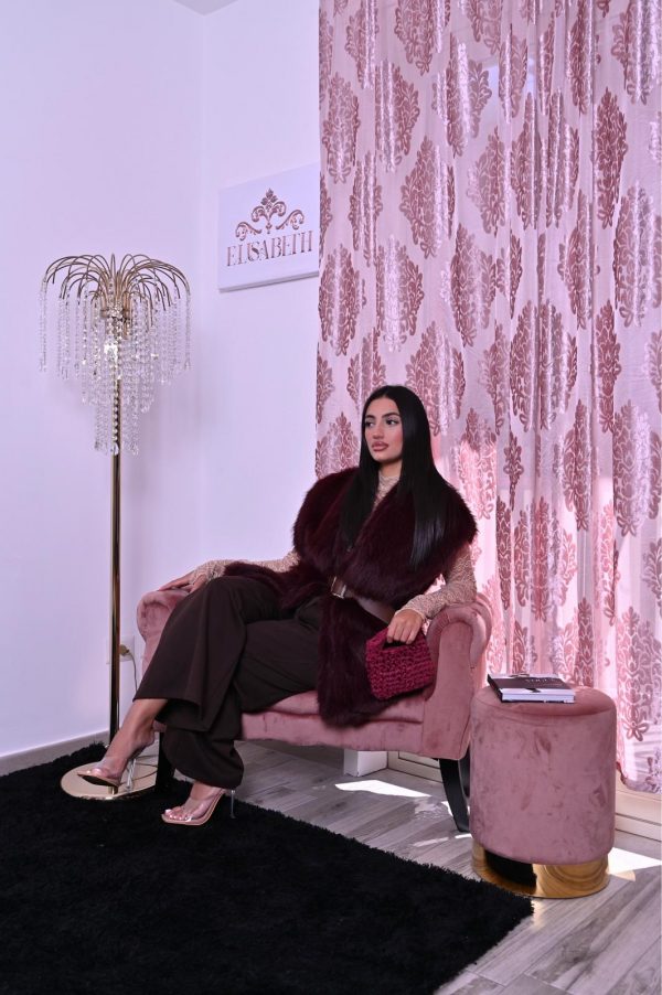 Avvolgente, intenso e ultra chic: il must-have che accende l’inverno.