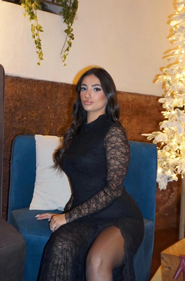 Abito Lungo in Pizzo Nero Elegance